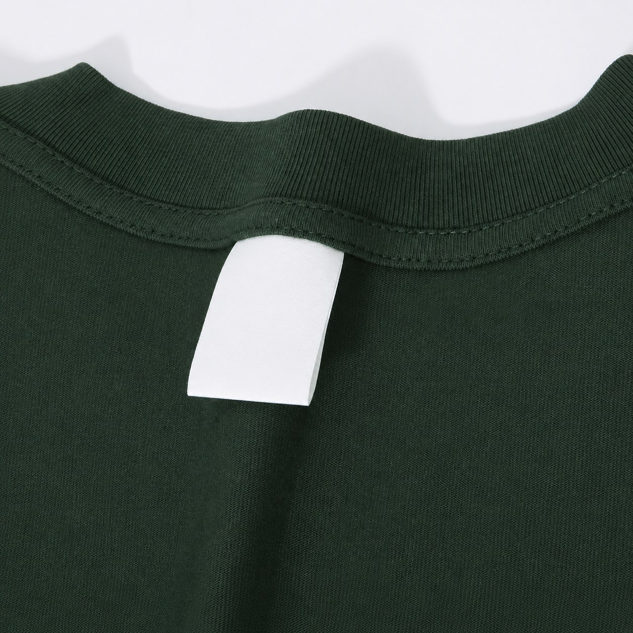 300gsm cotton T-shirt back neck label detail