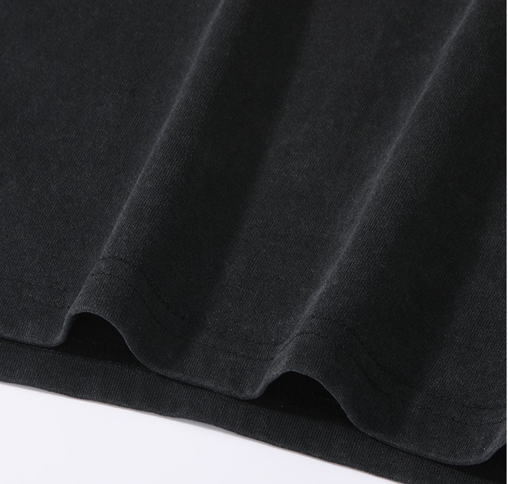 Neat double-needle bottom hem